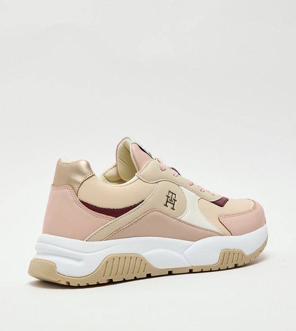 تومي هيلفيغر تومي هيلفيغر - وردي أحذية برقبة منخفضة