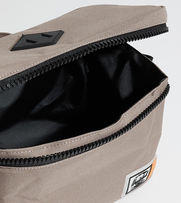 Herschel  Travel Bags - Taupe undefined
