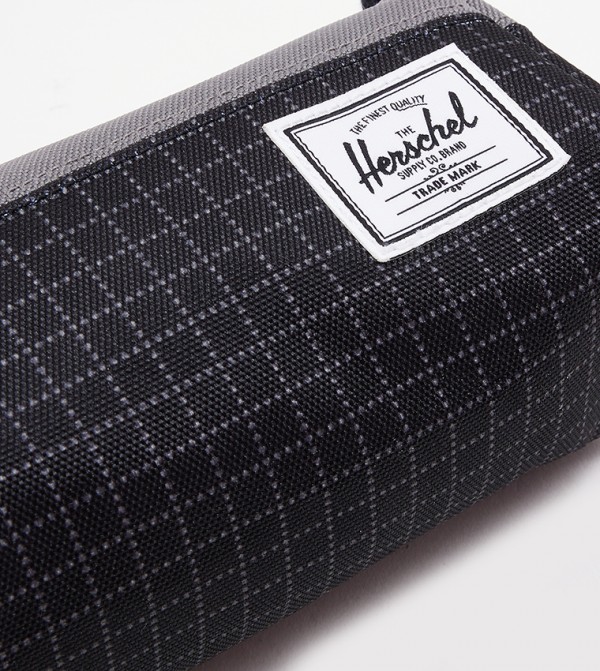 هيرشل  - أسود حقائب الأقلام