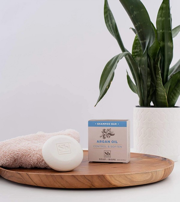 سوب بوكس Soapbox - أبيض Shampoos & Conditioners