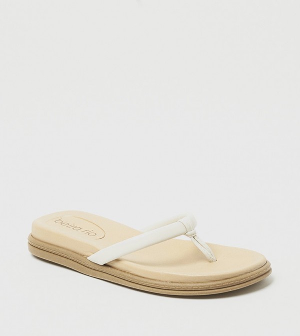 بيرا ريو  - أوف وايت  Flat Sandals