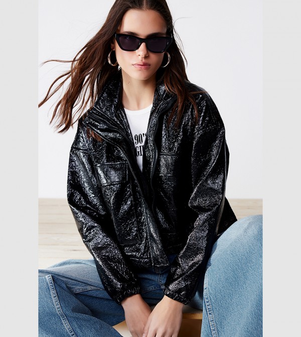 Outlet shop leather jackets