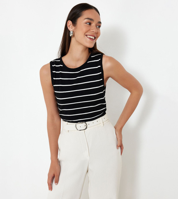 ترينديول ترينديول - أسود Sleeveless Tops