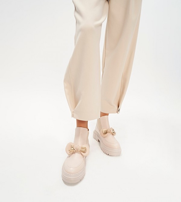 يايا باي هوتيش - اوتليت - بيج Ankle length Boots