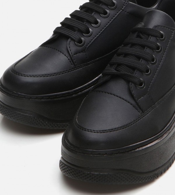 يايا باي هوتيش - اوتليت - أسود أحذية برقبة منخفضة