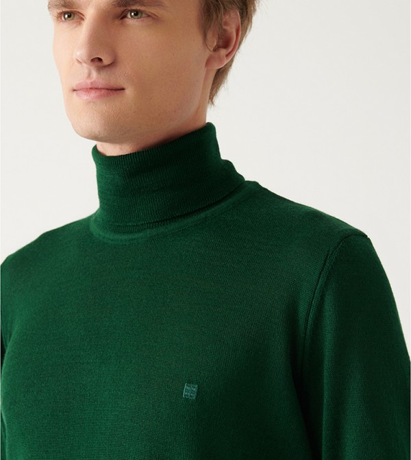 Avva Avva - Green Sweater