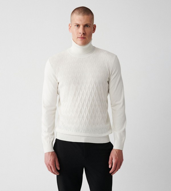 Avva - Outlet  - Ecru Turtle neck Sweaters