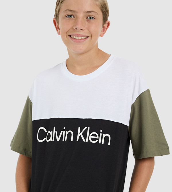 كالفين كلاين كالفين كلاين - أسود تي شيرتات