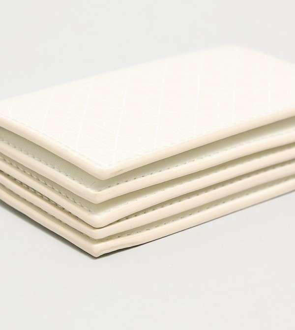 كالفين كلاين - بيج حامل البطاقات