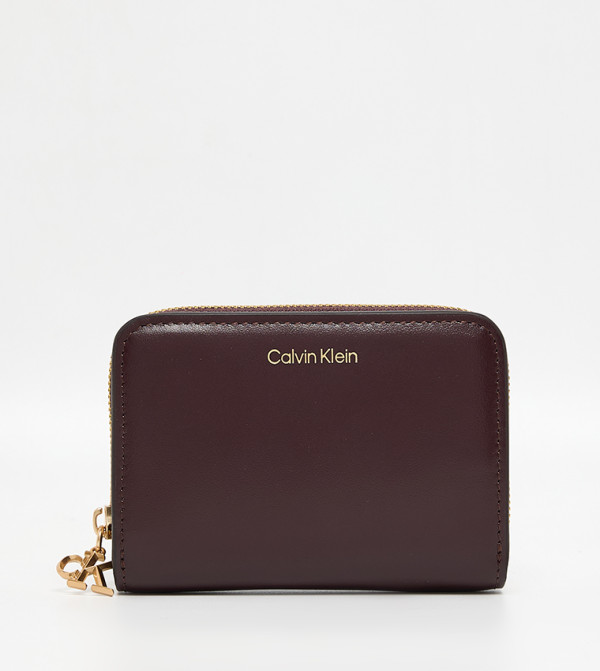 كالفين كلاين حقائب - بني محافظ