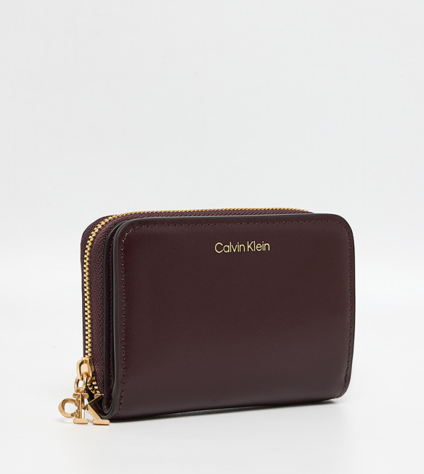 كالفين كلاين حقائب - بني محافظ