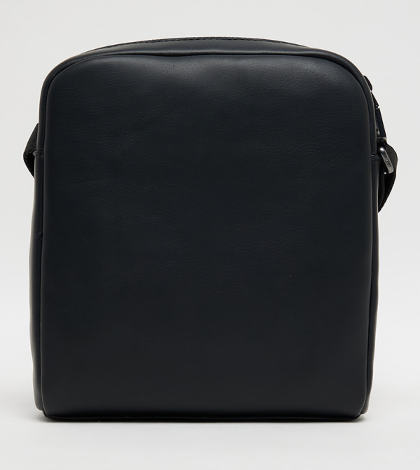 كالفين كلاين  حقائب يد - أسود Cross Body & Sling Bags