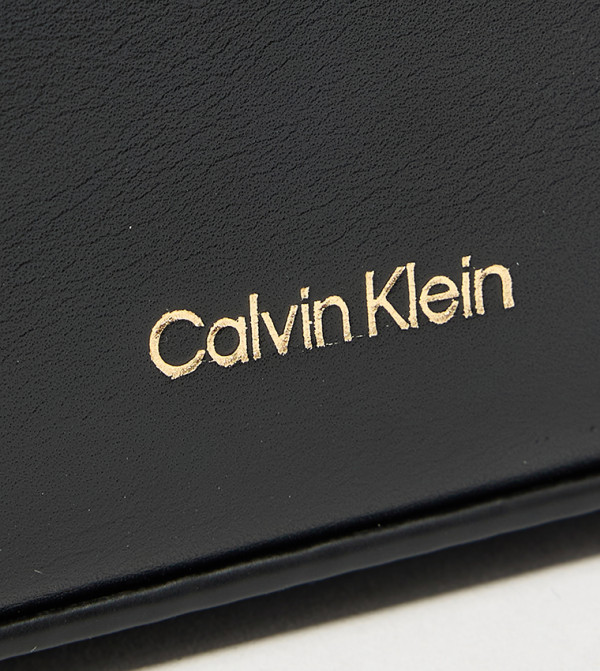 Calvin Klein Calvin Klein - Black Shoulder bags