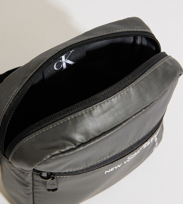كالفين كلاين  حقائب - رمادي Waist Bags