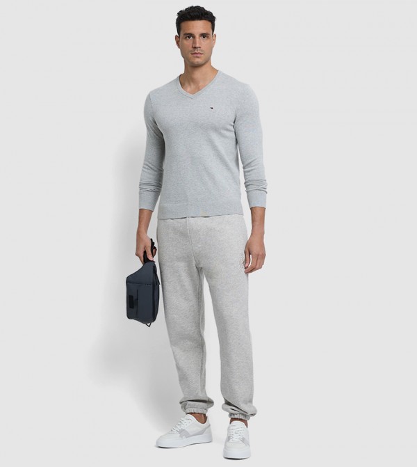 Tommy Hilfiger  V-neck Sweaters - Grey V-neck Sweaters