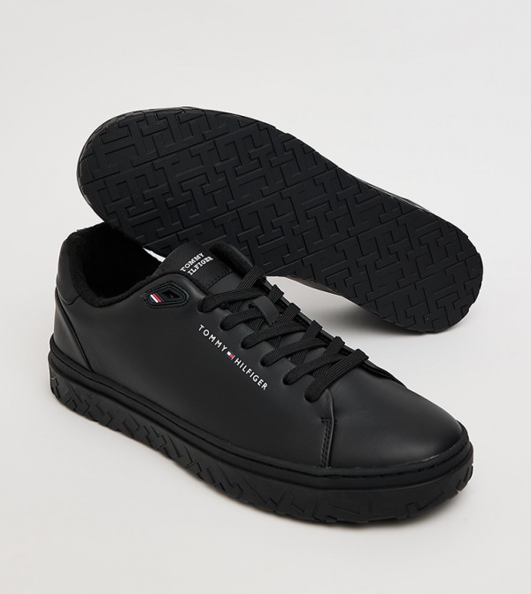 Tommy Hilfiger Tommy Hilfiger - Black Low Top