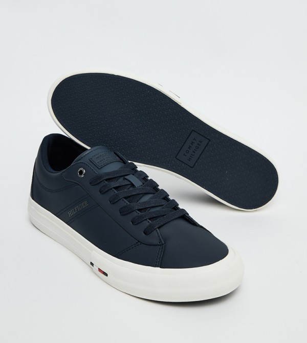 Tommy Hilfiger Tommy Hilfiger - Navy Low Top