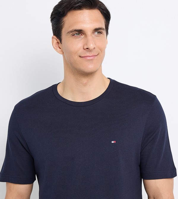 تومي هيلفيغر  تيشرتات وبلايز - كحلي Round Neck T-Shirts