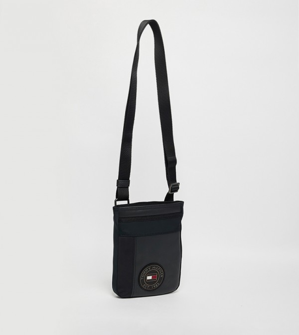 تومي هيلفيغر  حقائب - أسود Cross Body & Sling Bags