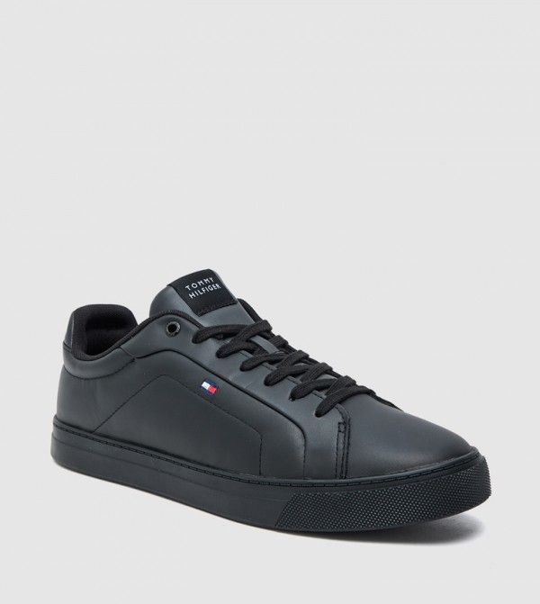 Tommy Hilfiger Tommy Hilfiger - Black Low Top