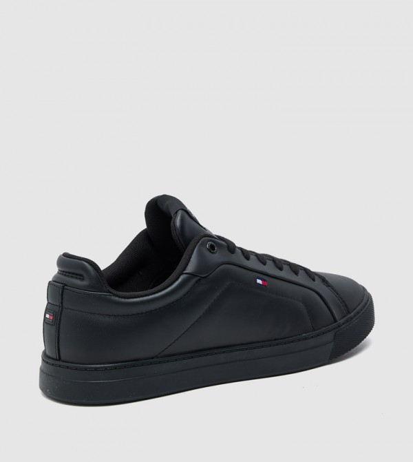 Tommy Hilfiger Tommy Hilfiger - Black Low Top