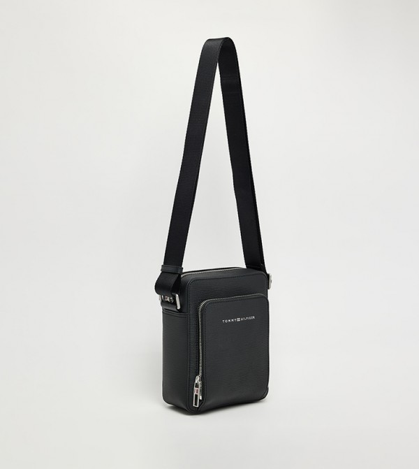 تومي هيلفيغر  - أسود Cross Body & Sling Bags