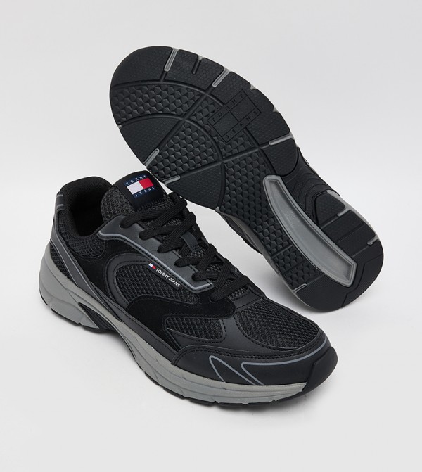 Tommy Hilfiger Tommy Hilfiger - Black Low Top