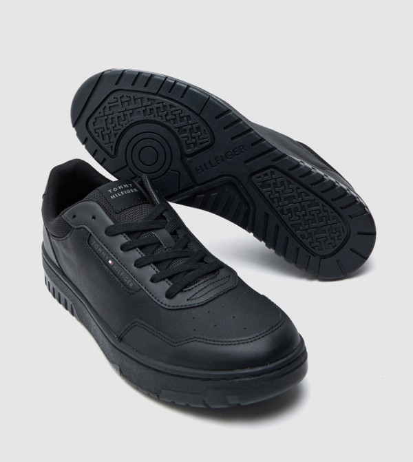 Tommy Hilfiger Tommy Hilfiger - Black Low Top