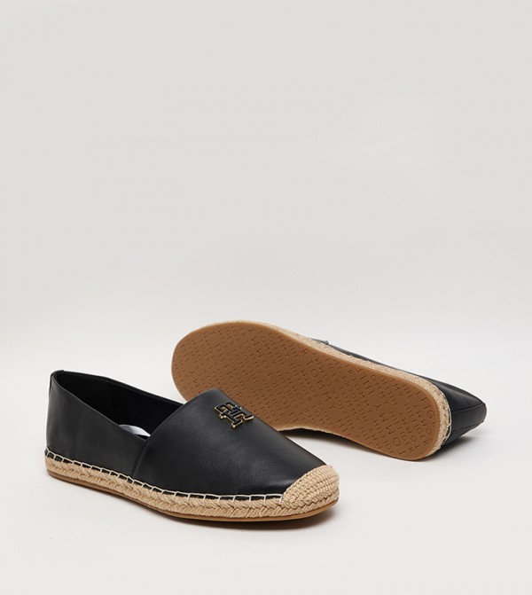 تومي هيلفيغر  Slip-Ons - أسود أحذية إسبادريل