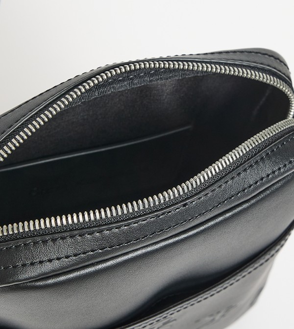 كالفين كلاين  حقائب يد - أسود Cross Body & Sling Bags