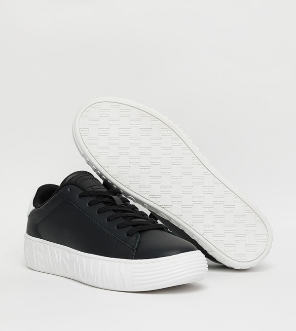 Tommy Hilfiger Tommy Hilfiger - Black Low Top