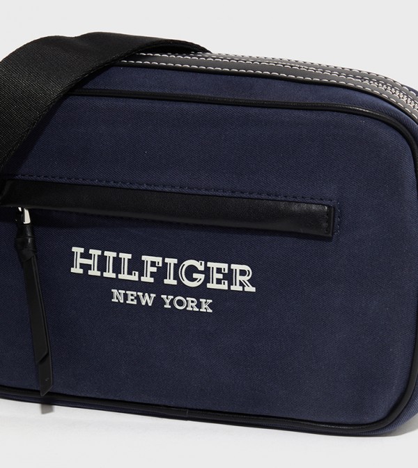 Tommy Hilfiger  Beach Edit 2025 - Navy Cross Body Bags
