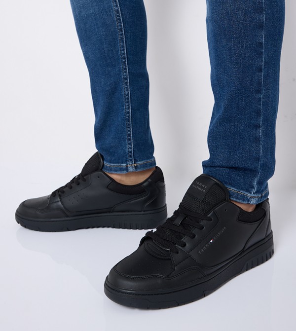 Tommy Hilfiger  - Black Low Top