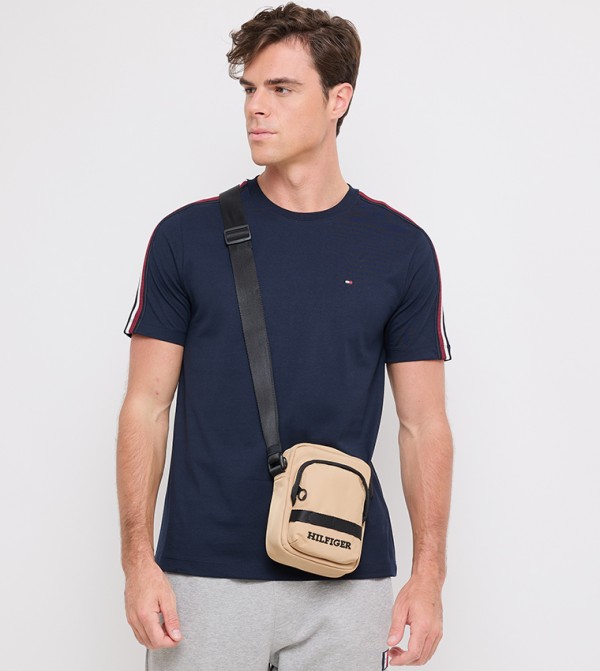 Tommy Hilfiger  Messenger Bags - Khaki undefined