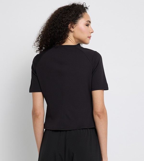 كالفين كلاين  تيشيرتات - أسود Short Sleeve T-Shirts