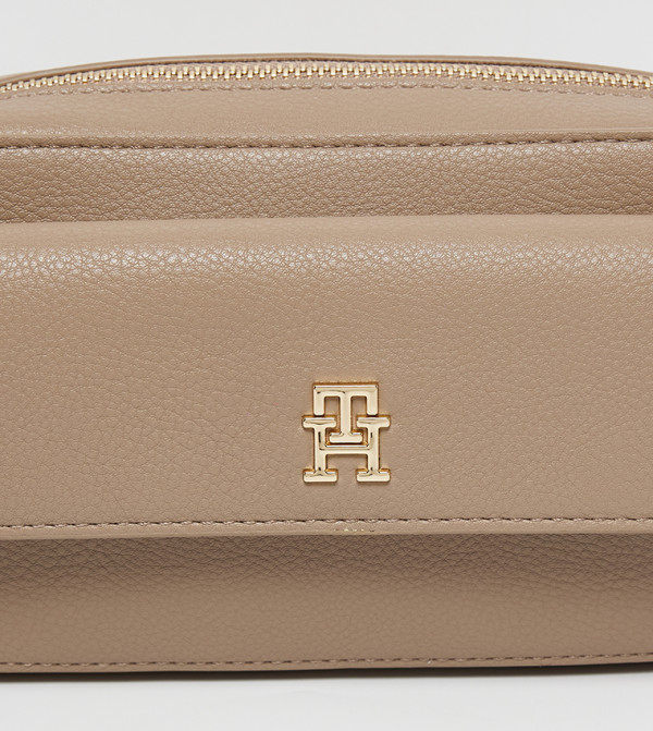 تومي هيلفيغر  حقائب - بيج Cross Body Bags
