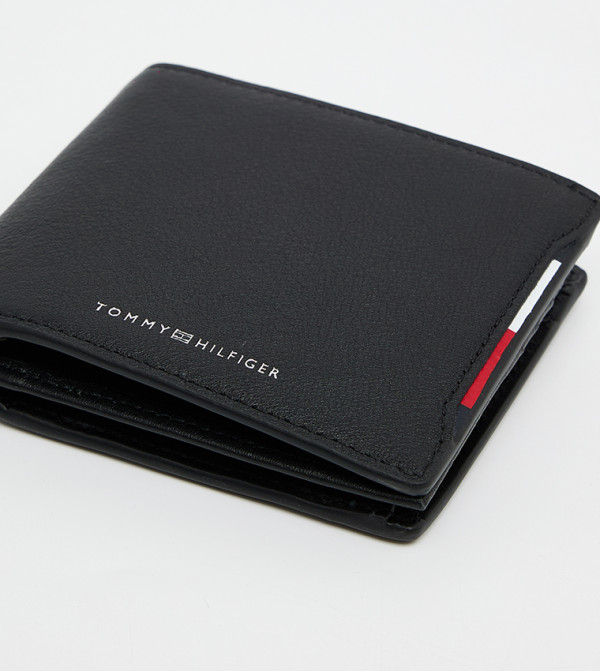 تومي هيلفيغر تومي هيلفيغر - أسود محافظ