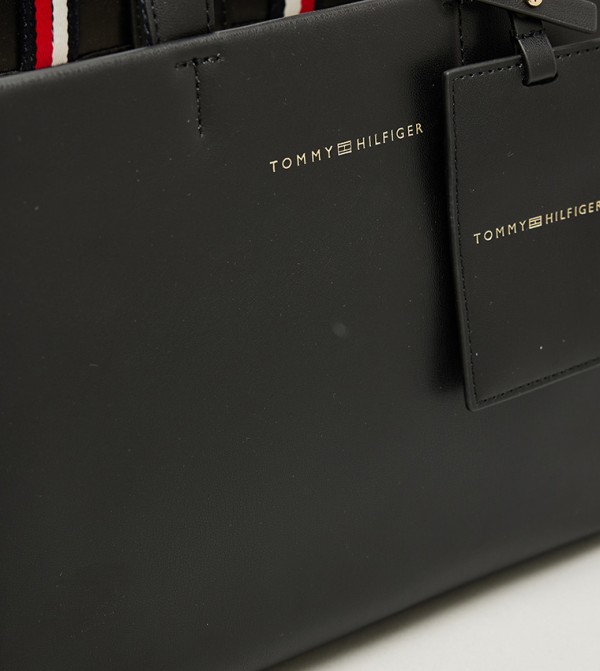Tommy Hilfiger Tommy Hilfiger - Black Handheld Bags