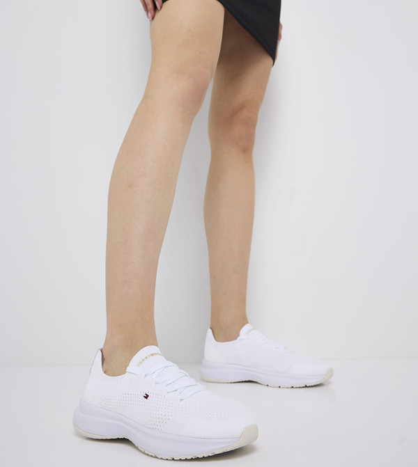 Tommy Hilfiger  Casual Slip-ons - White Low Top