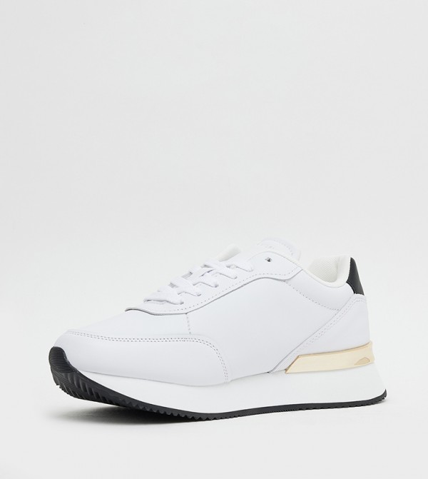 تومي هيلفيغر  أحذية سنيكرز - أبيض أحذية برقبة منخفضة 