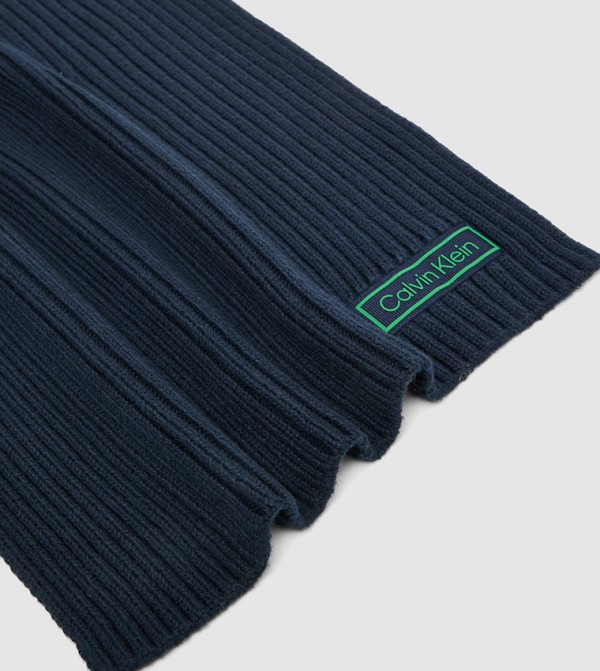 كالفين كلاين  أوشحة - كحلي مزرق  Knitted Scarves