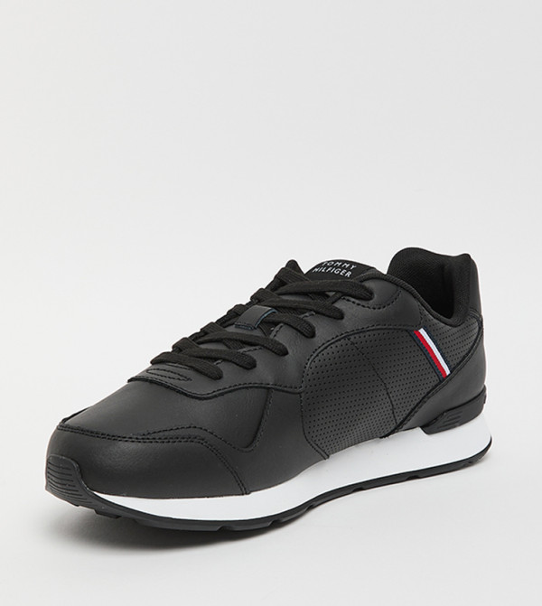 تومي هيلفيغر - أسود أحذية برقبة منخفضة