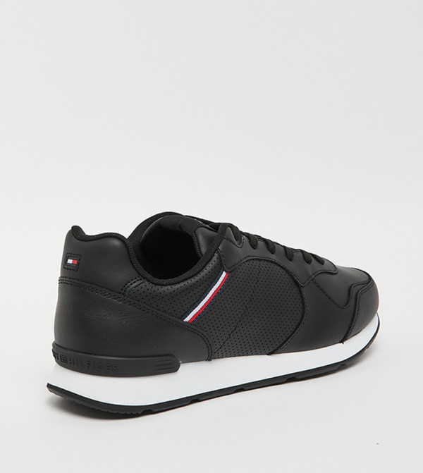 تومي هيلفيغر - أسود أحذية برقبة منخفضة