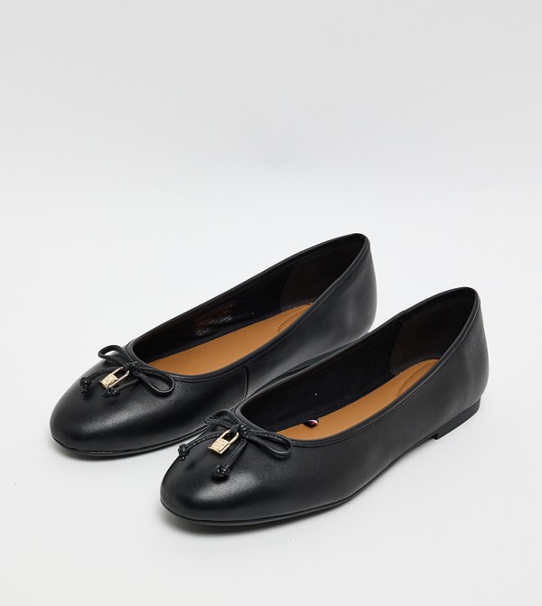 Tommy Hilfiger - Black undefined