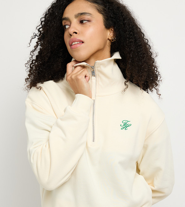 تومي هيلفيغر  هوديات و سويتيشيرتات - بيج بلوزات