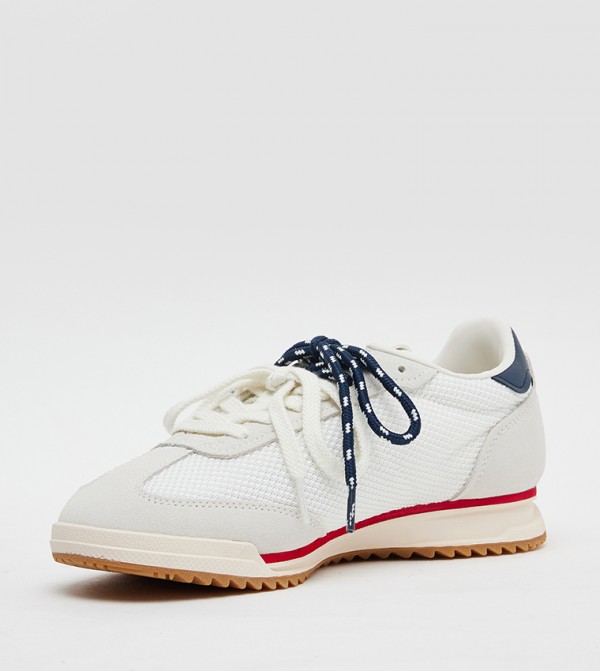 تومي هيلفيغر أحذية سنيكرز - أبيض أحذية برقبة منخفضة