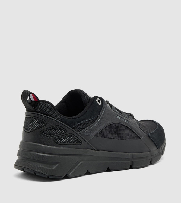 تومي هيلفيغر - أسود أحذية برقبة منخفضة