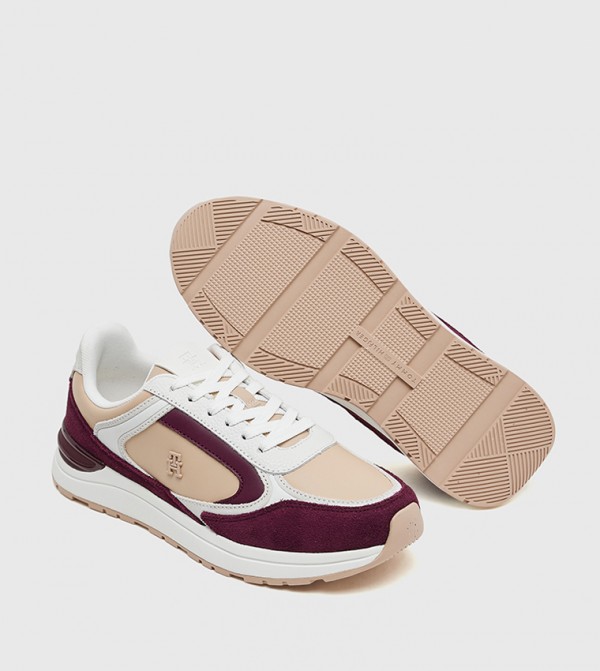 تومي هيلفيغر أحذية سنيكرز - متعدد أحذية برقبة منخفضة