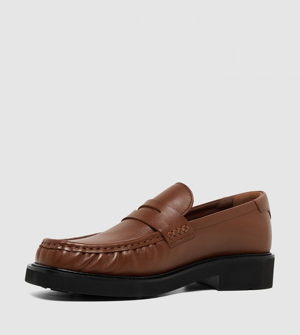 Tommy Hilfiger  Loafers & Mocassins - Brown undefined