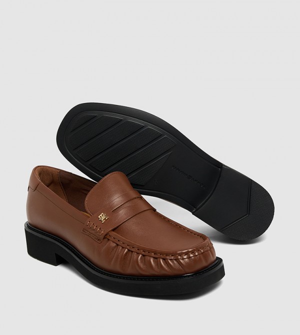 Tommy Hilfiger  Loafers & Mocassins - Brown undefined